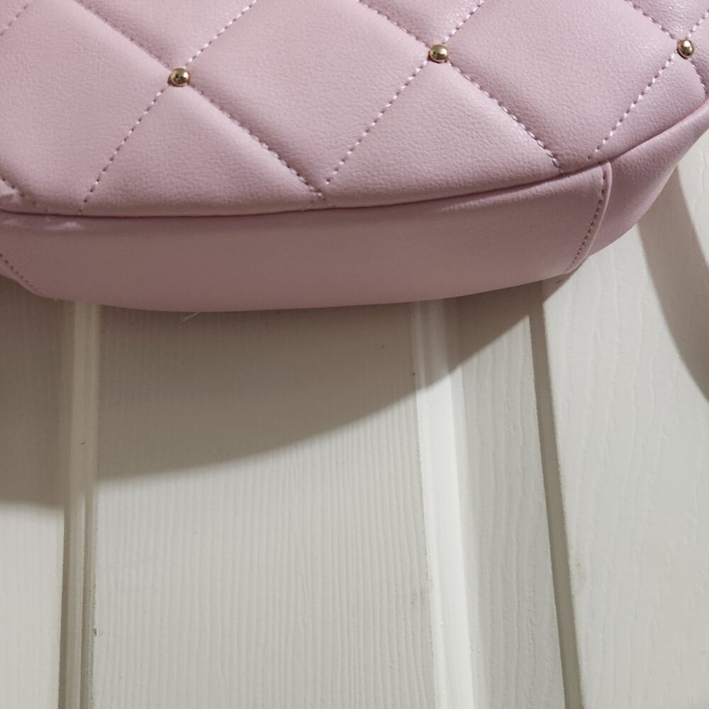 Juicy Couture Pale Pink Quilted Shoulder Bag with Gold Hardware - Picture 6 of 9